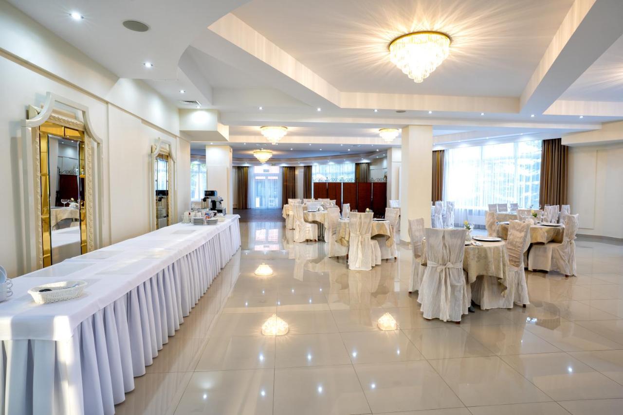 Hotel Lord Gorlice Exteriör bild